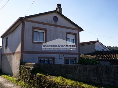 Casa en venta en Melide, Corral Do Medio, con 3 dormitorios, baño y terreno