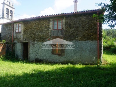Casa en venta en Santiso, con terreno
