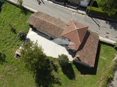 Casa en venta en Toques, Villamor, con 3 dormitorios, baño y terreno