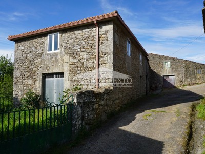 Casa para restaurar en venta en Agolada, Borraxeiros, con terreno