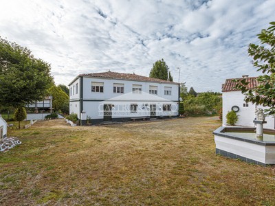 Casa en venta en Melide, San Salvador Abeancos, con 5 dormitorios, 2 baños y terreno