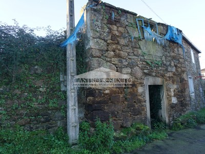 Casa para restaurar en venta en Santiso, Barazon