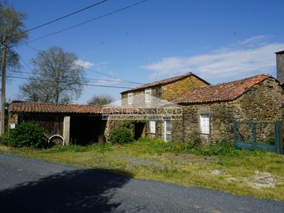 Casa para restaurar en venta en Arzua, Pedral