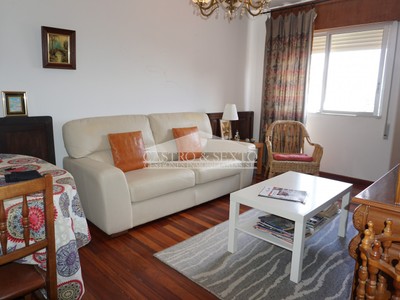 Piso en venta en Melide, con 3 dormitorios y baño