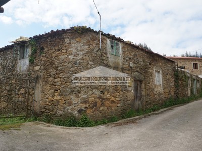 Casa para restaurar en venta en Santiso, Filgueira