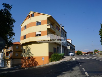 Piso en venta en Monterroso, con 3 dormitorios, 2 baños y trastero