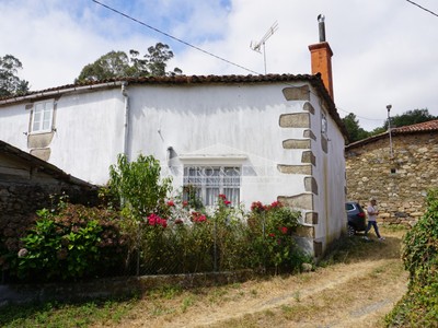 Casa en venta en Palas De Rei, San Breixo, con 3 dormitorios, 2 baños y terraza