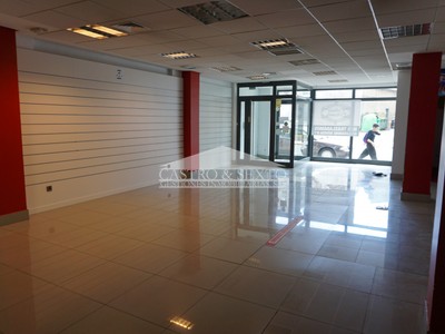 Local-bajo comercial en alquiler en Melide, Centro