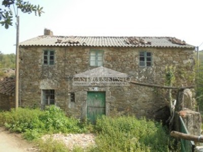 Casa para restaurar en venta en Toques