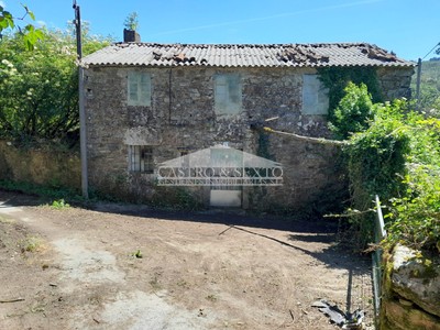 Casa para restaurar en venta en Toques