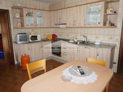Piso en venta en Melide, Rua Progreso, con 4 dormitorios, 2 baños, trastero y balcón