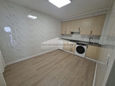 Piso en alquiler en Melide, Catasol, con 2 dormitorios, baño, balcón y terraza