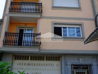 Piso en venta en Melide, Urb Taboada Roca