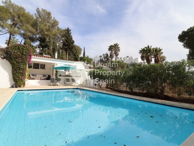 Casa en alquiler en Santa Eularia Des Riu, Can Furnet, con 4 dormitorios, 3 baños y terreno