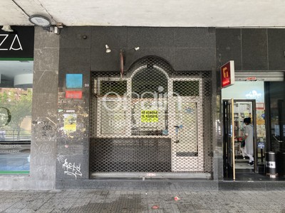 Local comercial en alquiler en Galdakao, Plaza Roja, con baño