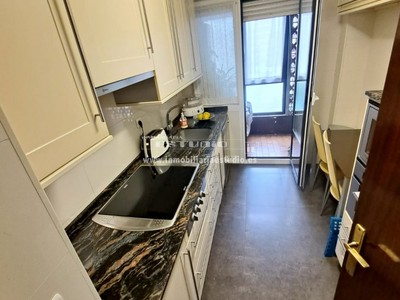 Piso en venta en Bilbao, Begoña, con 3 dormitorios, 2 baños, plaza de garaje y terraza