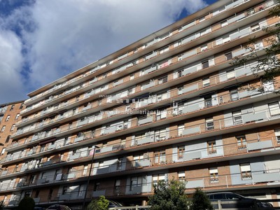 Piso en venta en Bilbao, Begoña, con 3 dormitorios, 2 baños y terraza