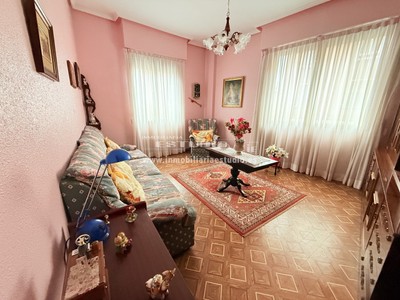 Piso en venta en Bilbao, Uribarri, con 4 dormitorios, baño y trastero
