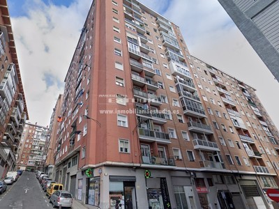 Piso en venta en Bilbao, Santutxu, con baño