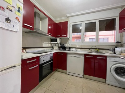 Piso en venta en Bilbao, Arabella, con 3 dormitorios y baño