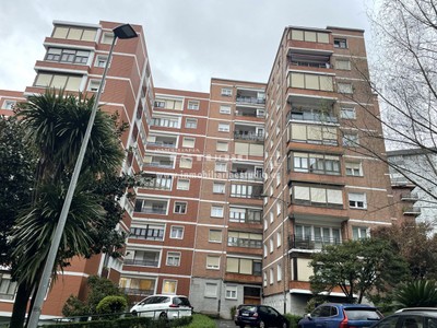 Piso en venta en Bilbao, Begoña, con 4 dormitorios, 2 baños, trastero y terraza