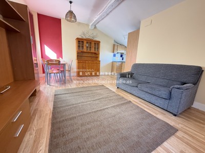 Piso en alquiler en Bilbao, con 2 dormitorios, baño y trastero