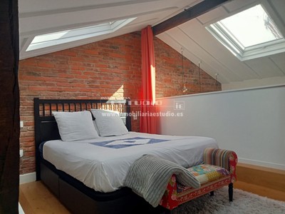 Duplex en venta en Bilbao, Paseo Campo Volantin, con 2 dormitorios, 2 baños y balcón