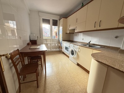 Piso en alquiler en Bilbao, con 2 dormitorios, baño, trastero y terraza