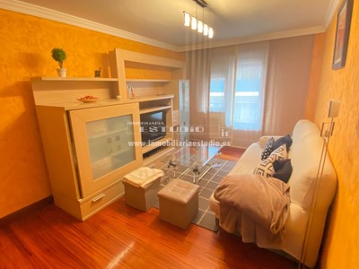 Piso en venta en Bilbao, con 2 dormitorios, baño y 2 terrazas