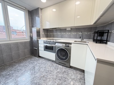 Piso en alquiler en Bilbao, con 2 dormitorios y baño