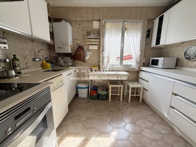 Piso en venta en Bilbao, con 2 dormitorios y baño