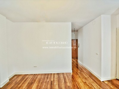 Piso en venta en Bilbao, Matiko, con 2 dormitorios y baño