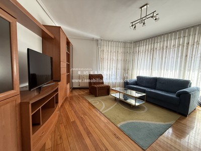 Piso en venta en Bilbao, con 3 dormitorios, baño y terraza