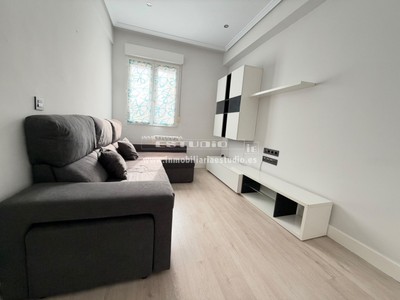 Piso en venta en Bilbao, con 2 dormitorios y baño
