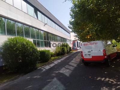 Oficina en alquiler en Zamudio, con 3 plazas de garaje