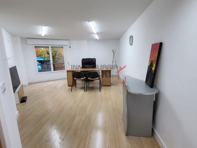 Oficina en venta en Derio, con baño