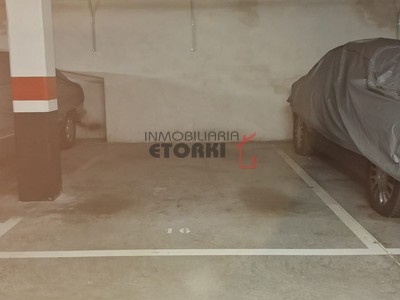 Garaje en alquiler en Derio