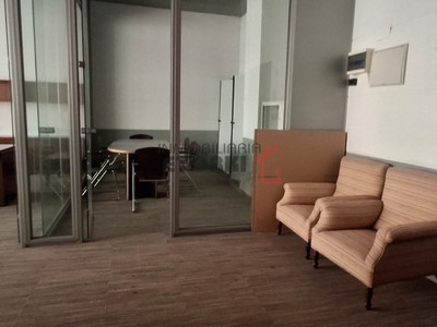 Oficina en alquiler en Astrabudua, con 2 baños y plaza de garaje