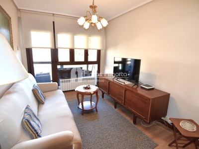 Piso en venta en Algorta, Telletxe, con 3 dormitorios, 2 baños, plaza de garaje y terraza