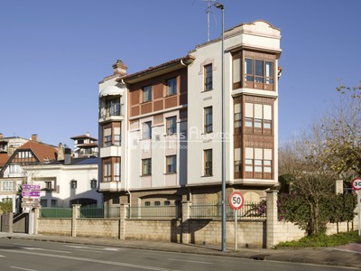 Piso en venta en Neguri, con 2 dormitorios, baño y trastero