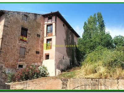 Casa rural en venta en San Millán De La Cogolla, con 6 dormitorios, baño y 3 balcones
