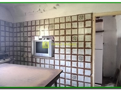 Cocina con despensa