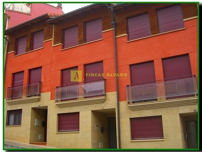 Vivienda o chalet de obra nueva en venta en San Asensio, con 4 dormitorios, 3 baños, aseo, plaza de garaje, balcón y terraza