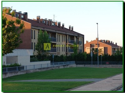 Piso en venta en Cirueña, con 2 dormitorios, 2 baños, plaza de garaje y trastero