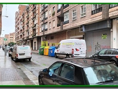 Local en planta baja en venta en Logroño, con 4 plazas de garaje