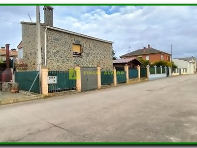 Vivienda o chalet en venta en Hormilla, con 1 dormitorio, baño y terreno