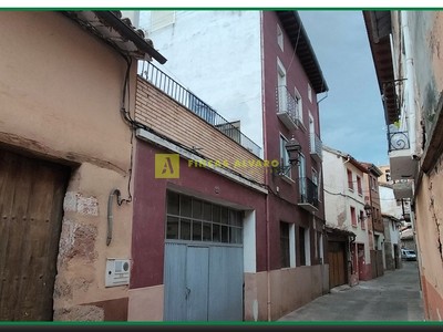 Piso en venta en Najera, con 4 dormitorios y 2 baños