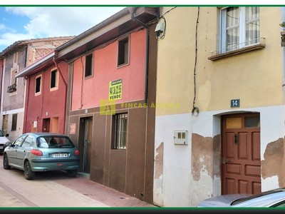 Vivienda o chalet en venta en Arenzana De Abajo, con 4 dormitorios, 2 baños y terreno