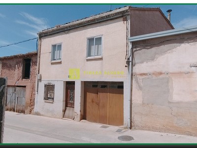 Vivienda o chalet en venta en Huércanos, con 4 dormitorios, baño y trastero