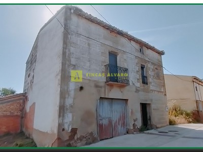 Vivienda o chalet en venta en Cañas, con 4 dormitorios y 2 baños